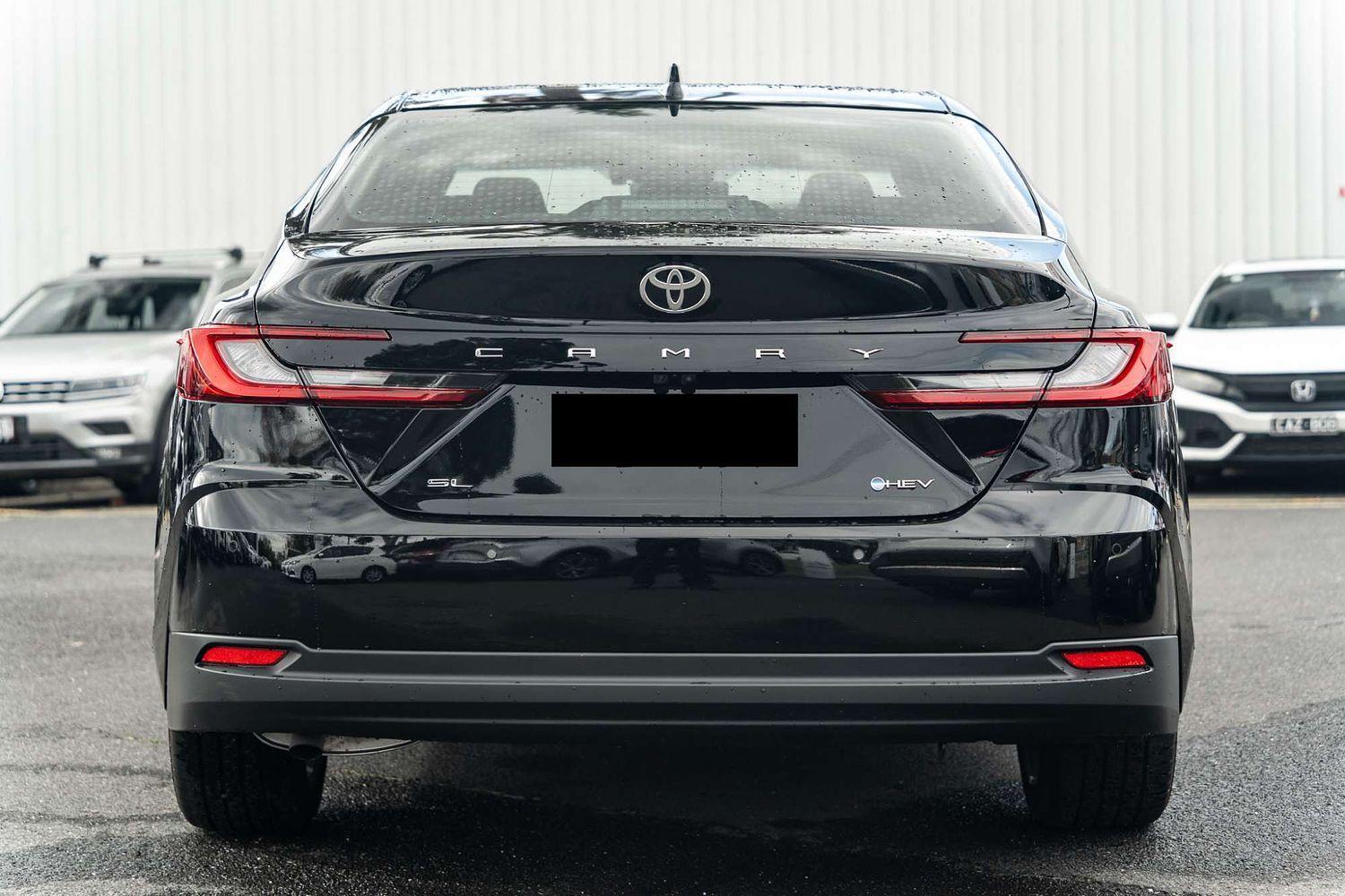 2025 Toyota Camry SL in Black