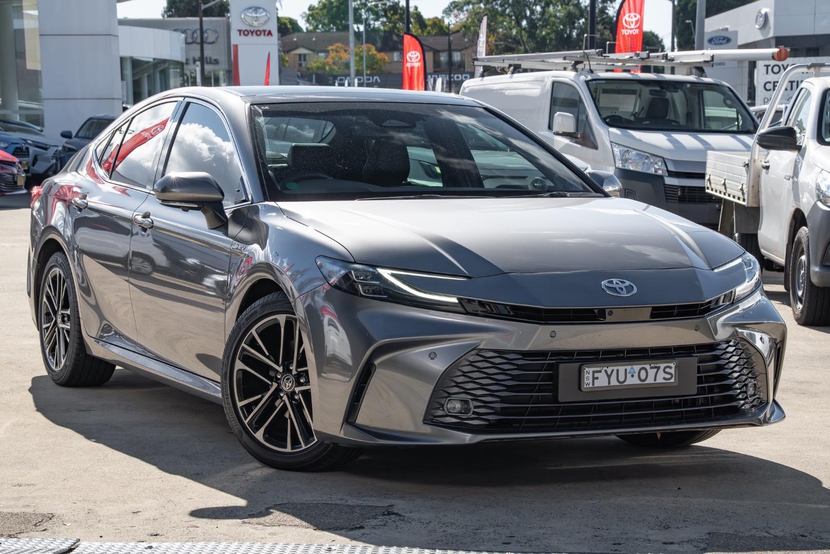 2025 Toyota Camry SL in Silver