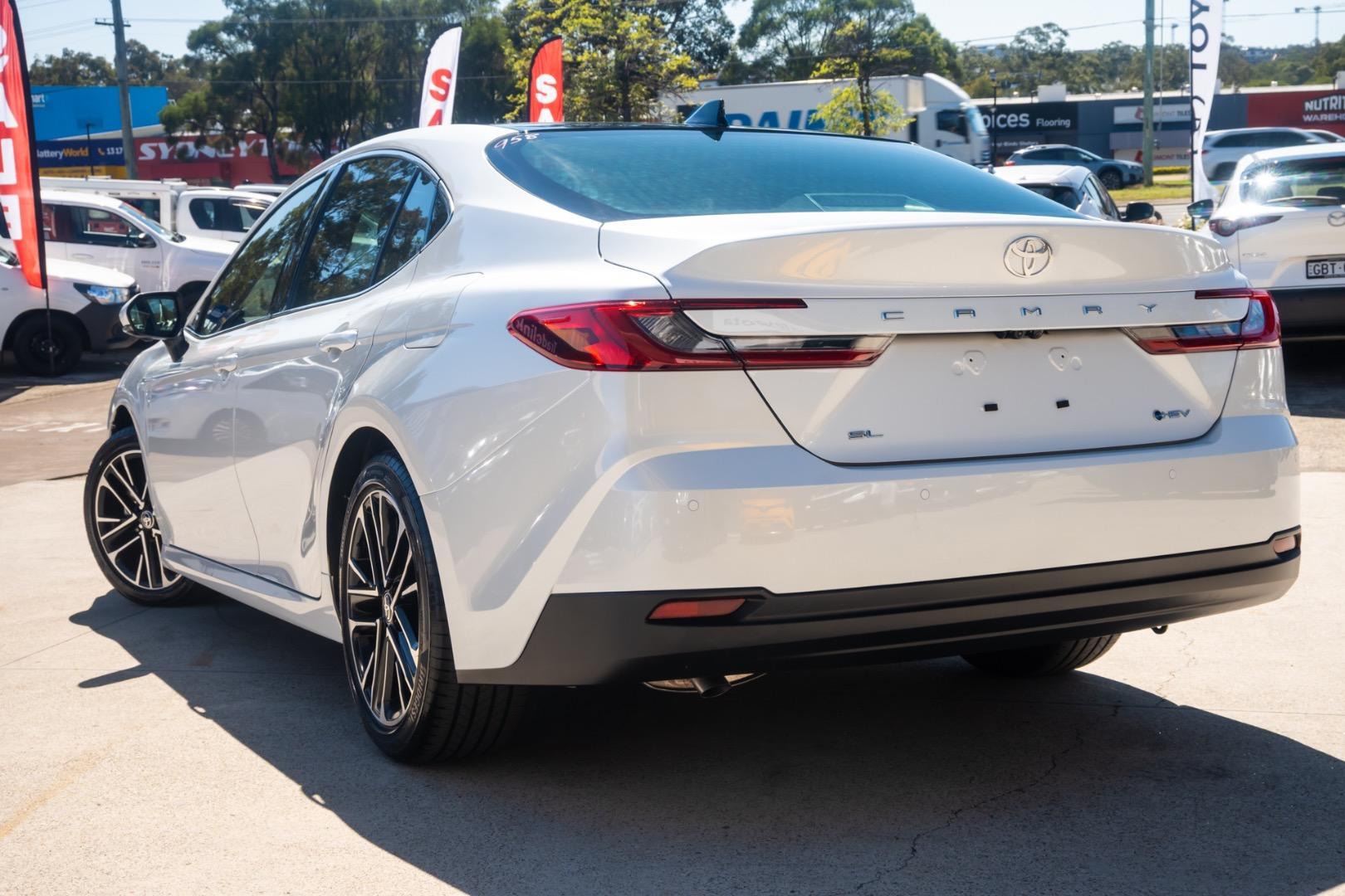 2025 Toyota Camry SL in White