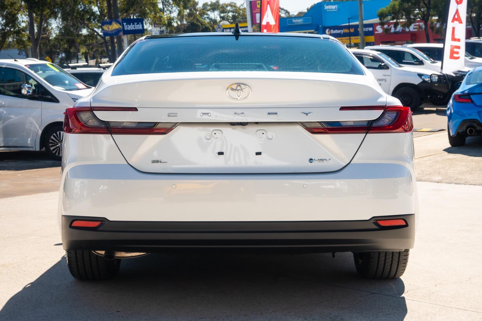 2025 Toyota Camry SL in White
