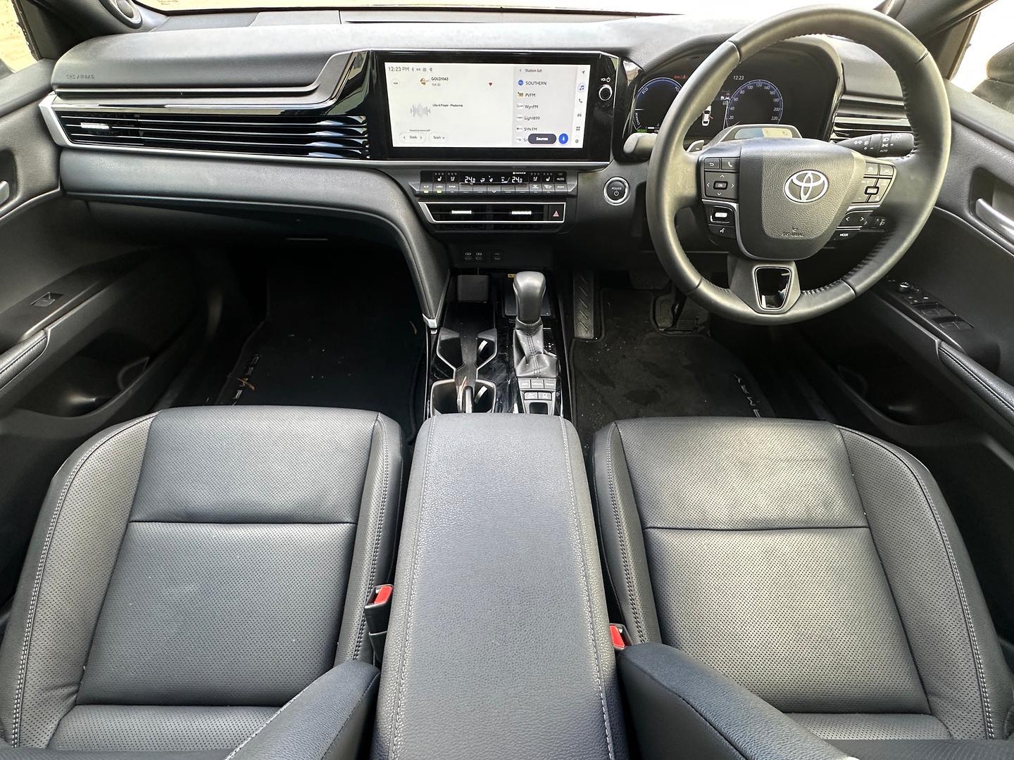2025 Toyota Camry SL in Bronze
