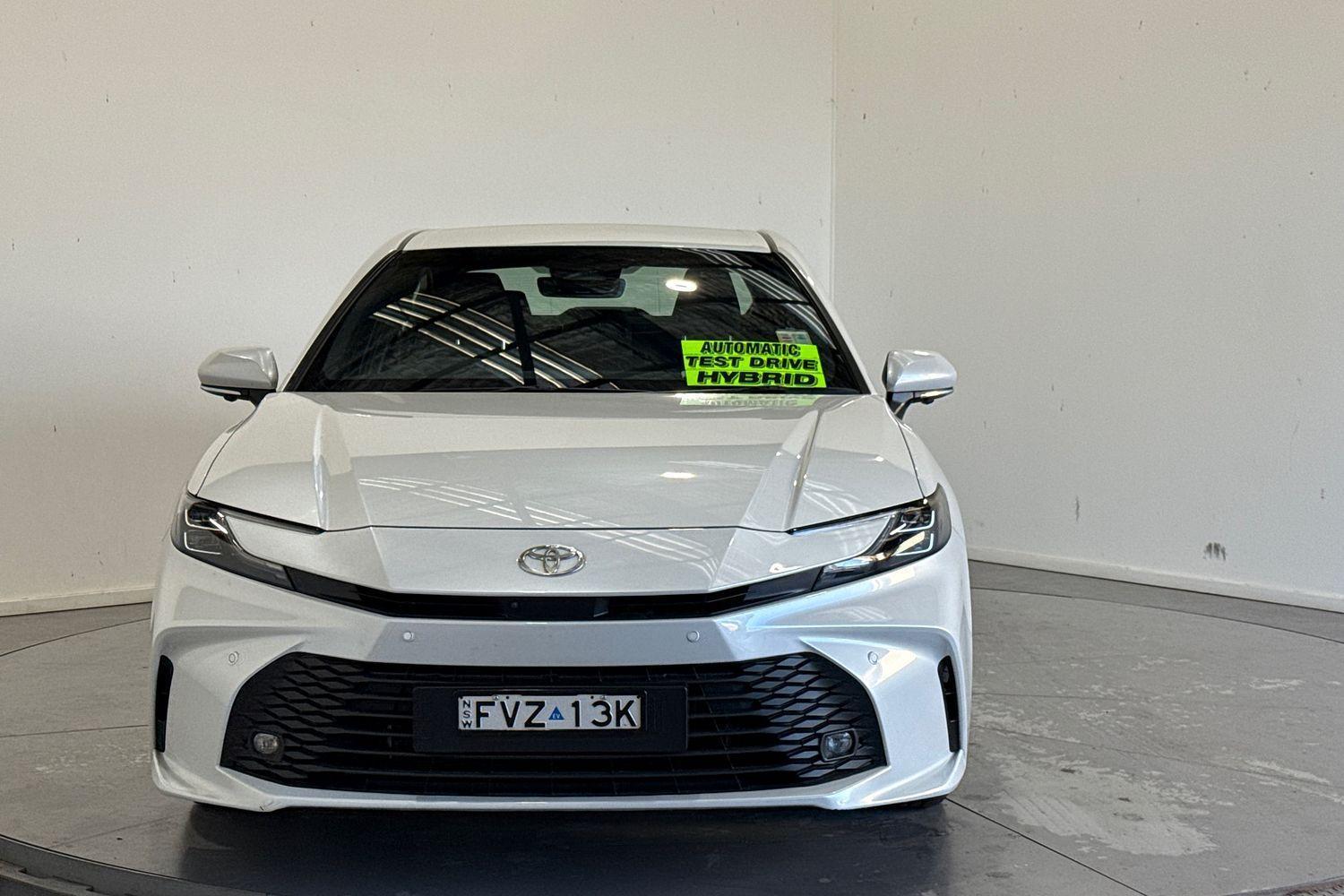 2025 Toyota Camry Ascent Sport in White