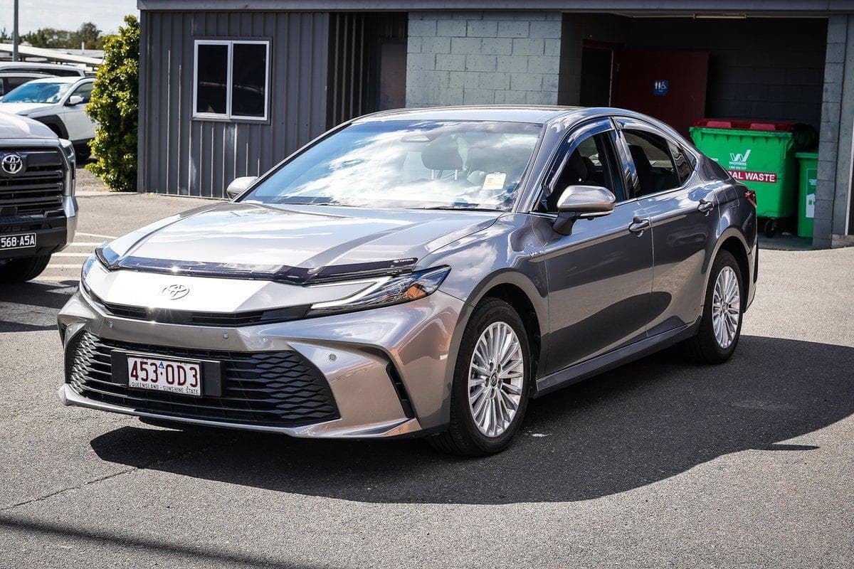 2025 Toyota Camry Ascent in Silver