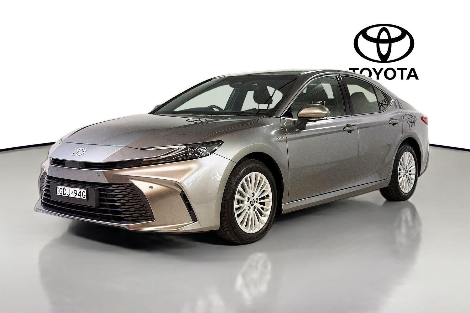 2025 Toyota Camry Ascent in Silver