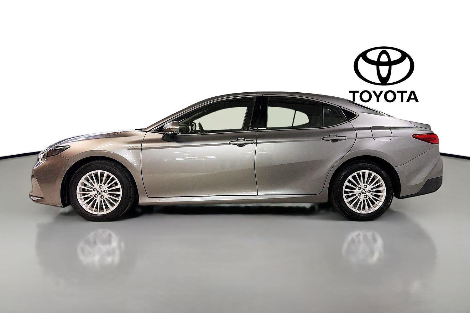 2025 Toyota Camry Ascent in Silver