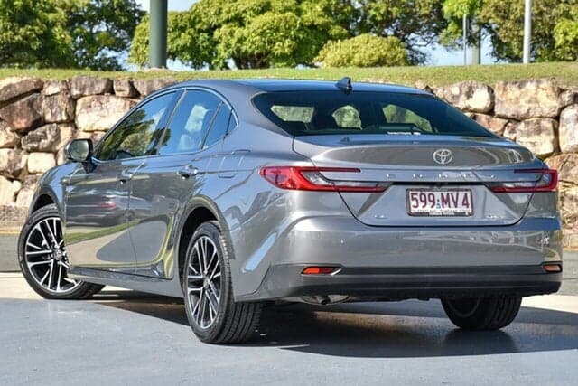 2025 Toyota Camry SL in Silver