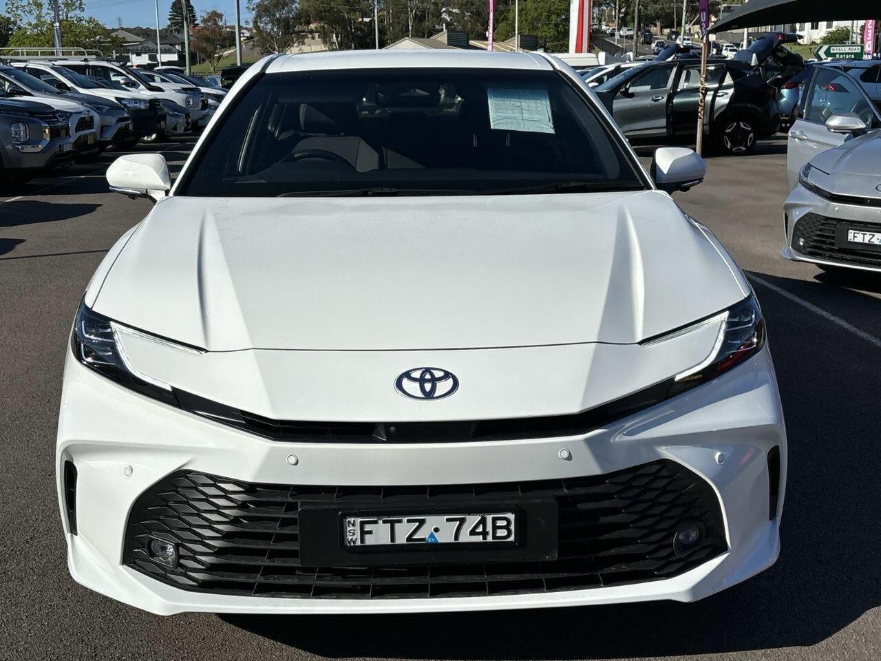 2025 Toyota Camry Ascent Sport in White