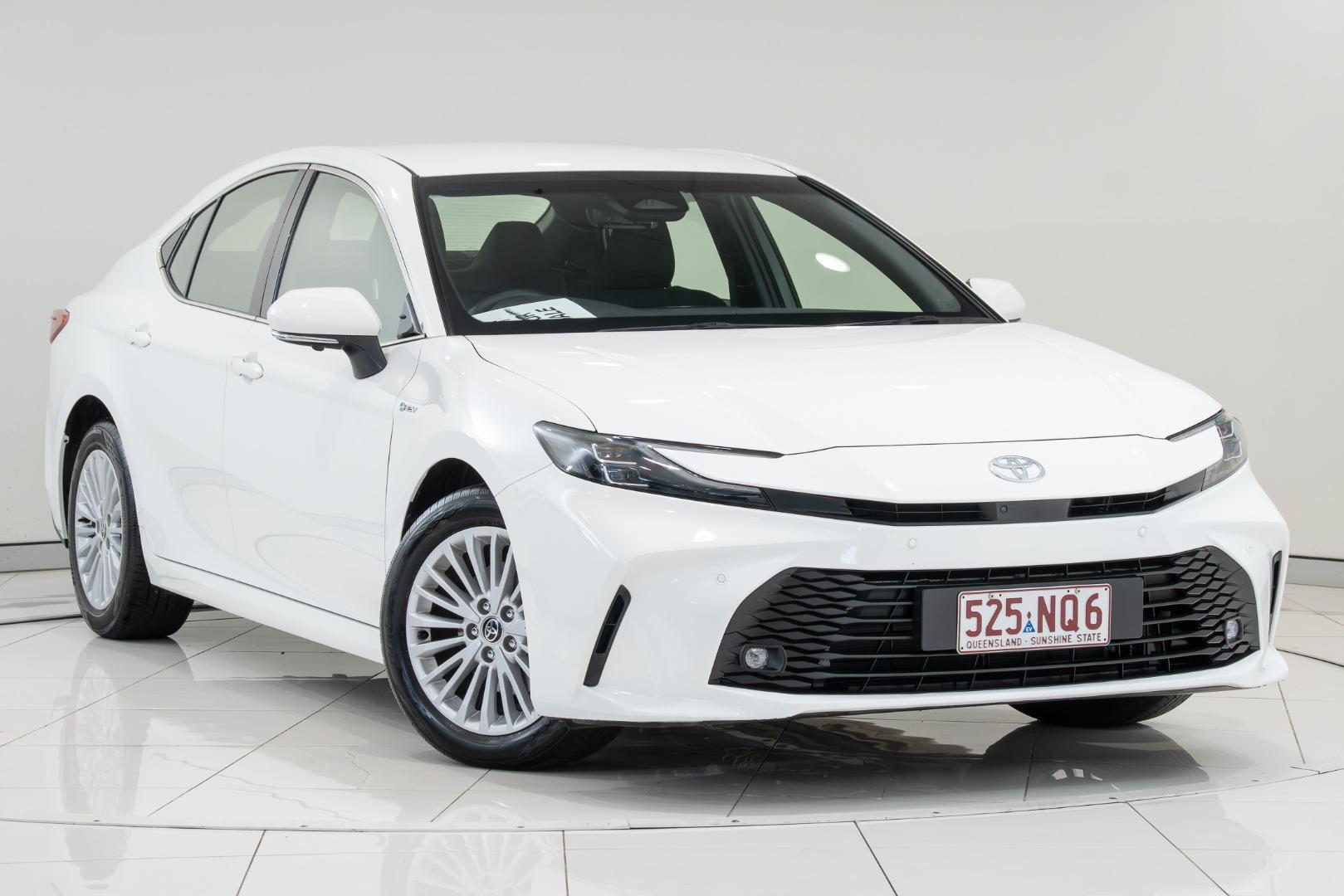 2025 Toyota Camry Ascent Sport in White