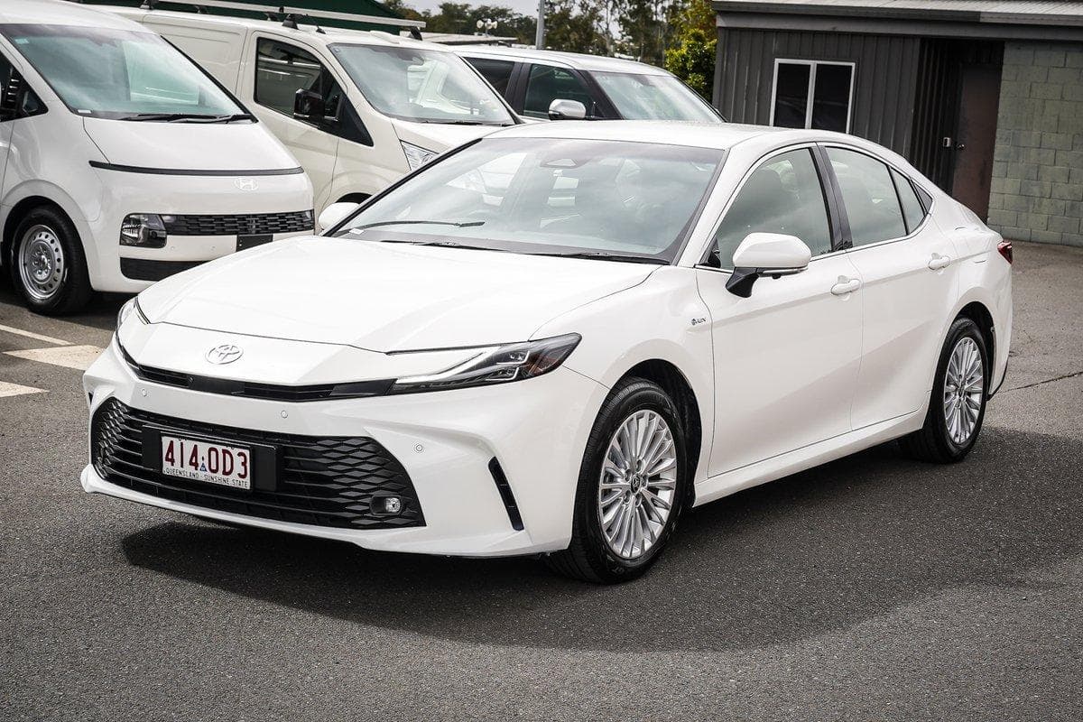 2025 Toyota Camry Ascent Sport in White