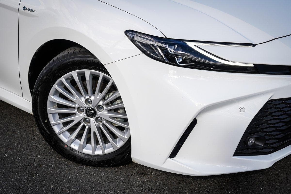 2025 Toyota Camry Ascent Sport in White