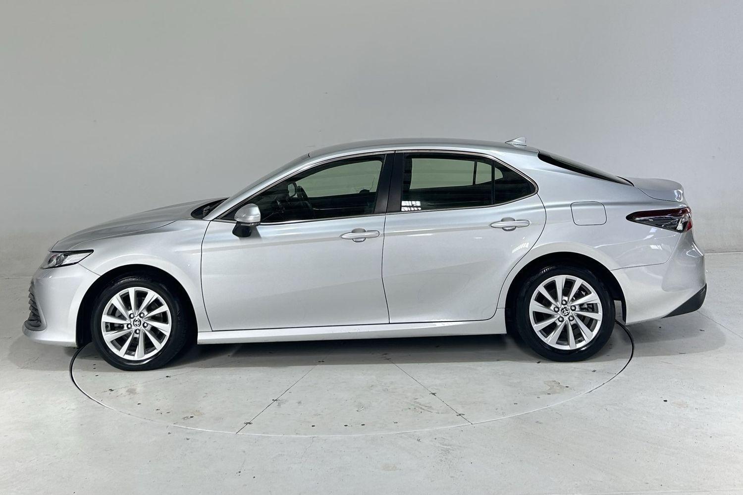 2022 Toyota Camry Ascent in Silver