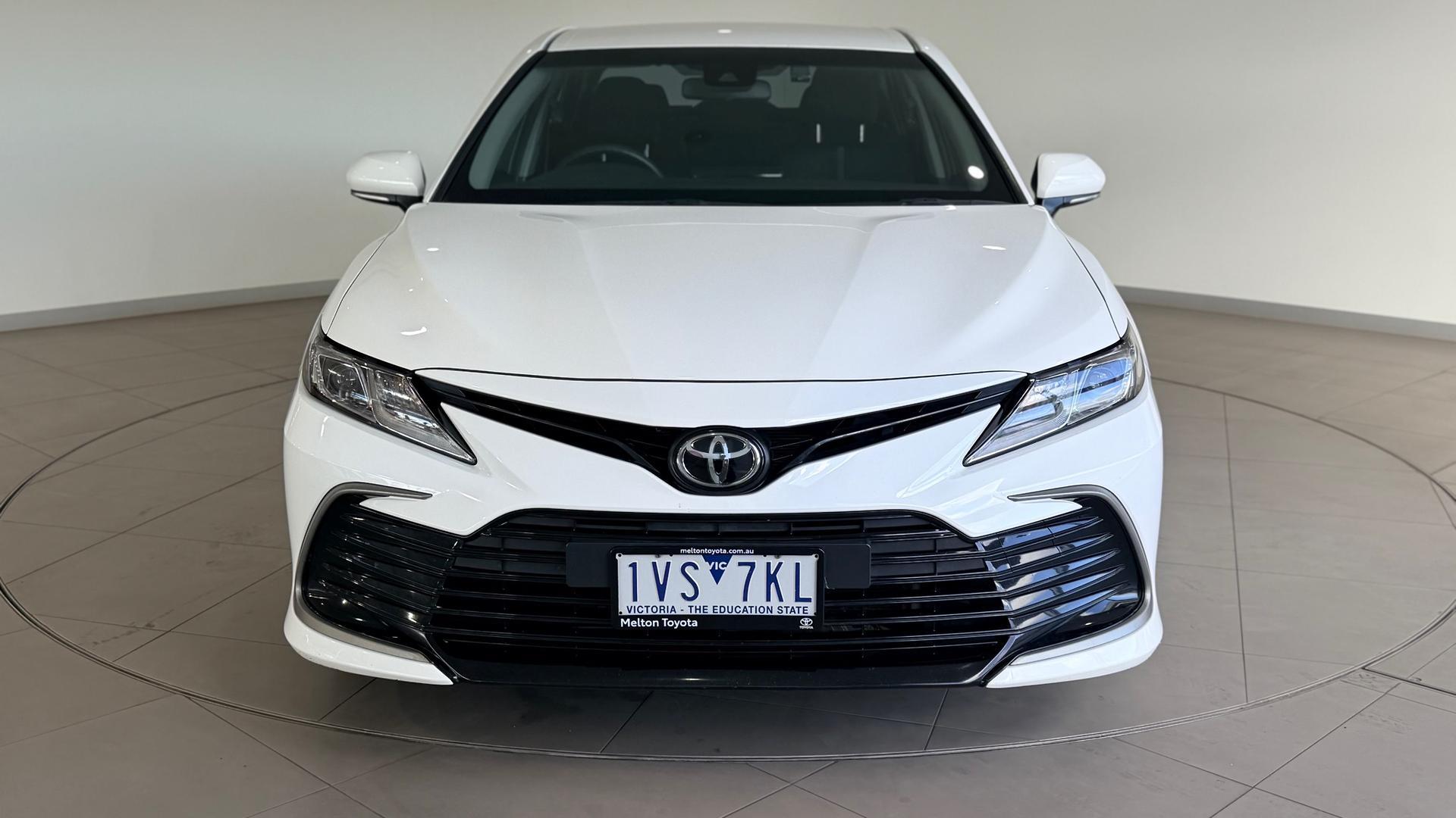 2022 Toyota Camry Ascent Sport in White