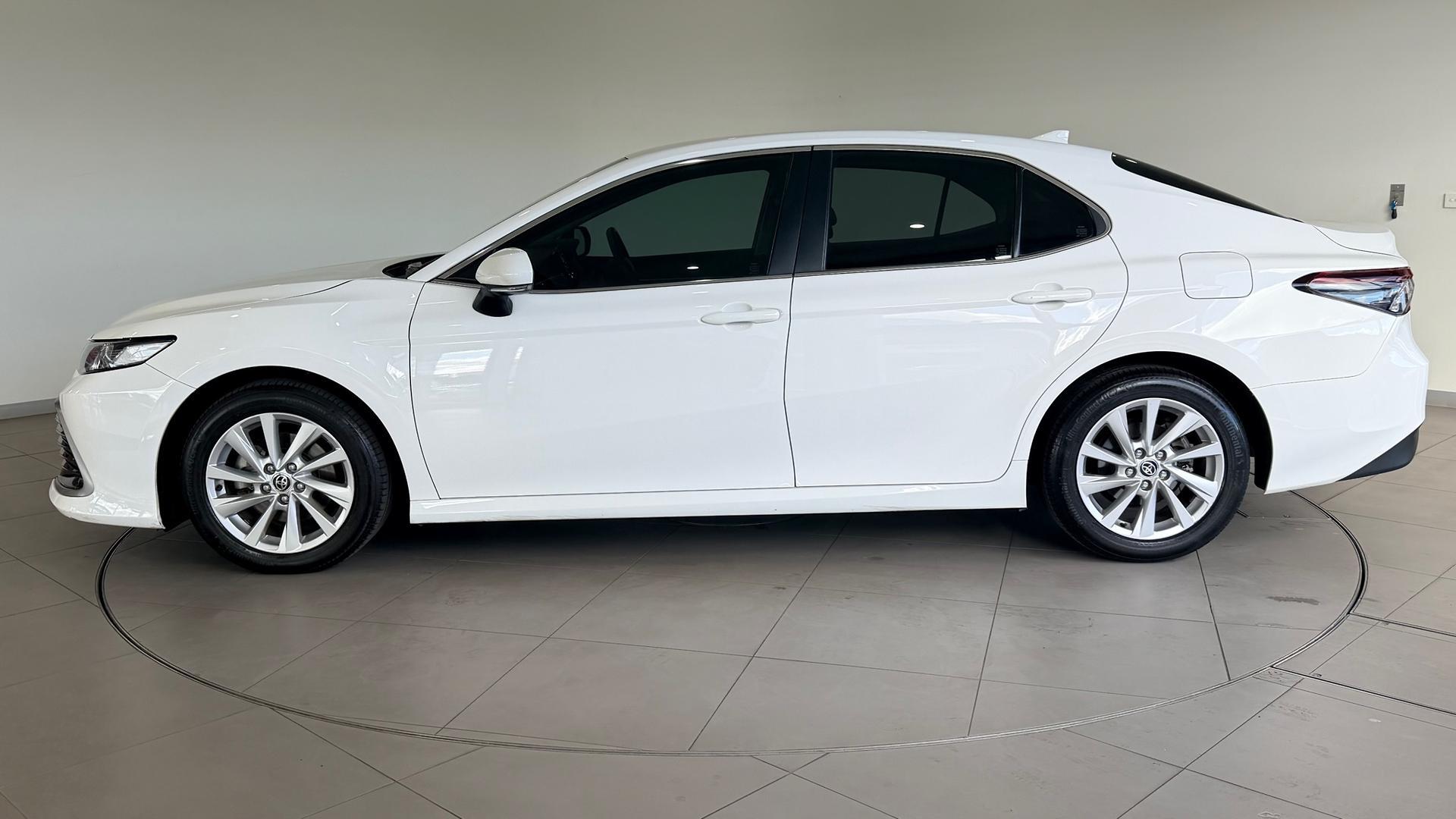 2022 Toyota Camry Ascent Sport in White