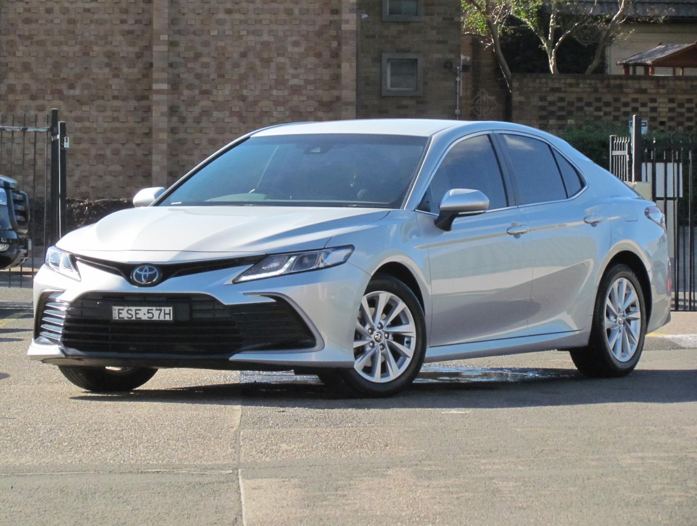 2021 Toyota Camry Ascent in Silver