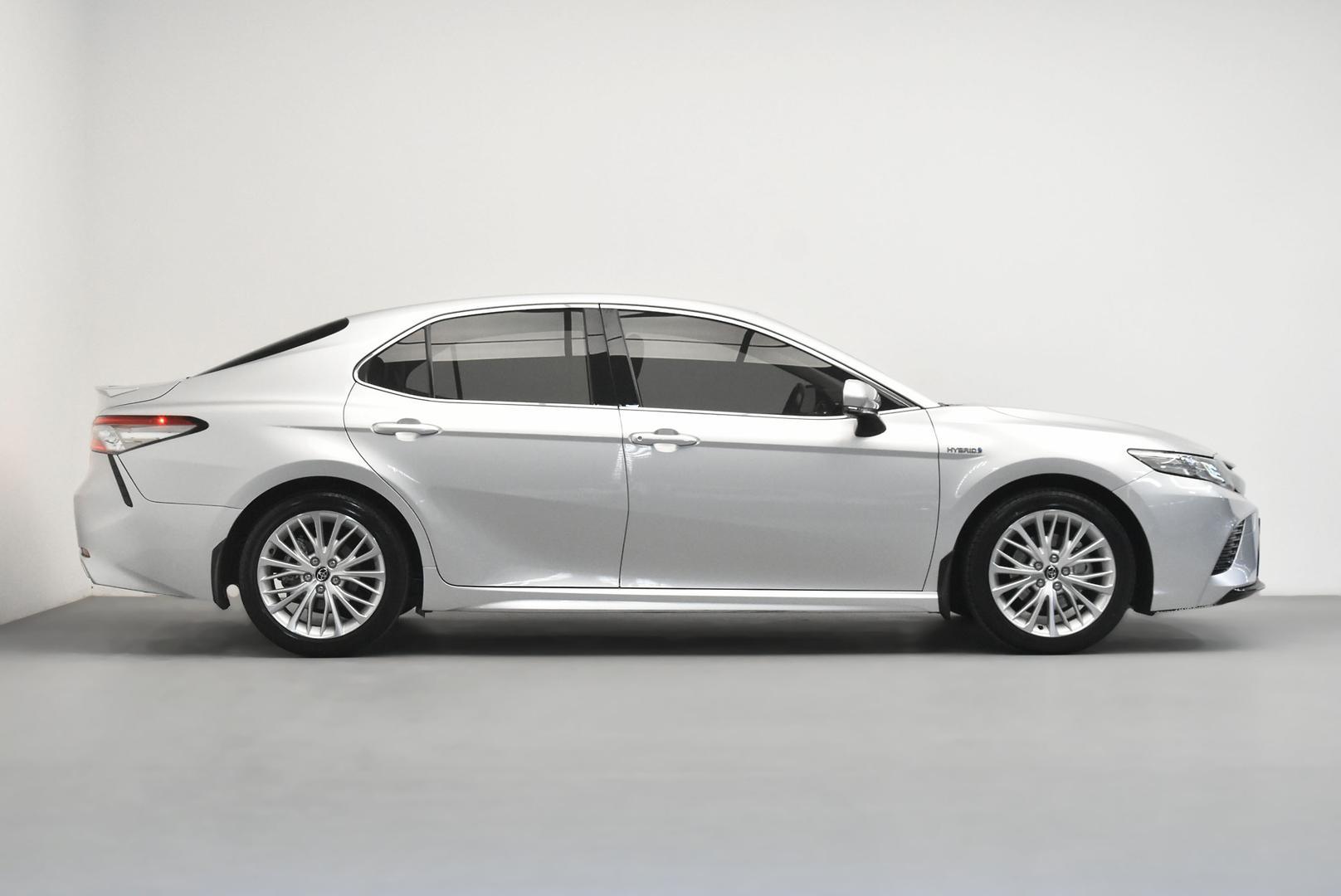 2018 Toyota Camry SL in Silver