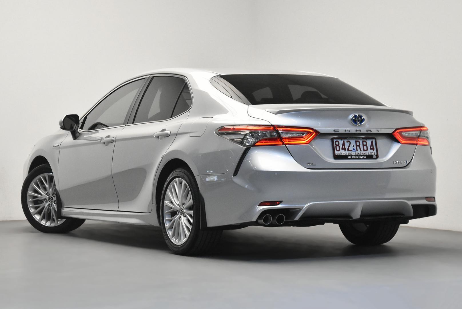 2018 Toyota Camry SL in Silver