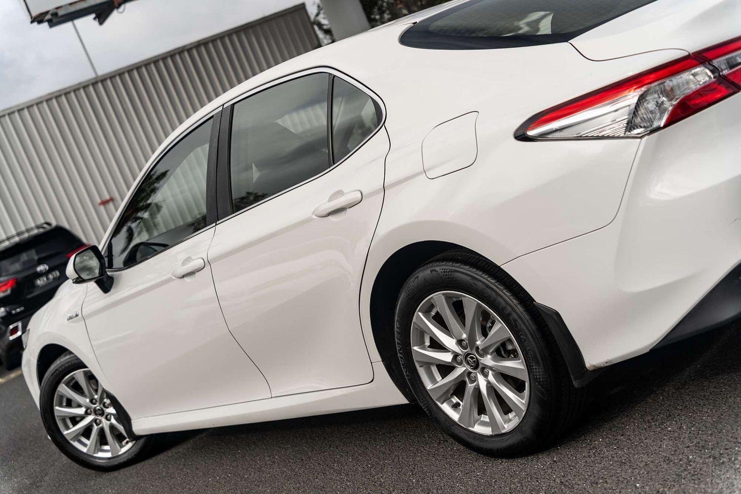 2019 Toyota Camry Ascent in White