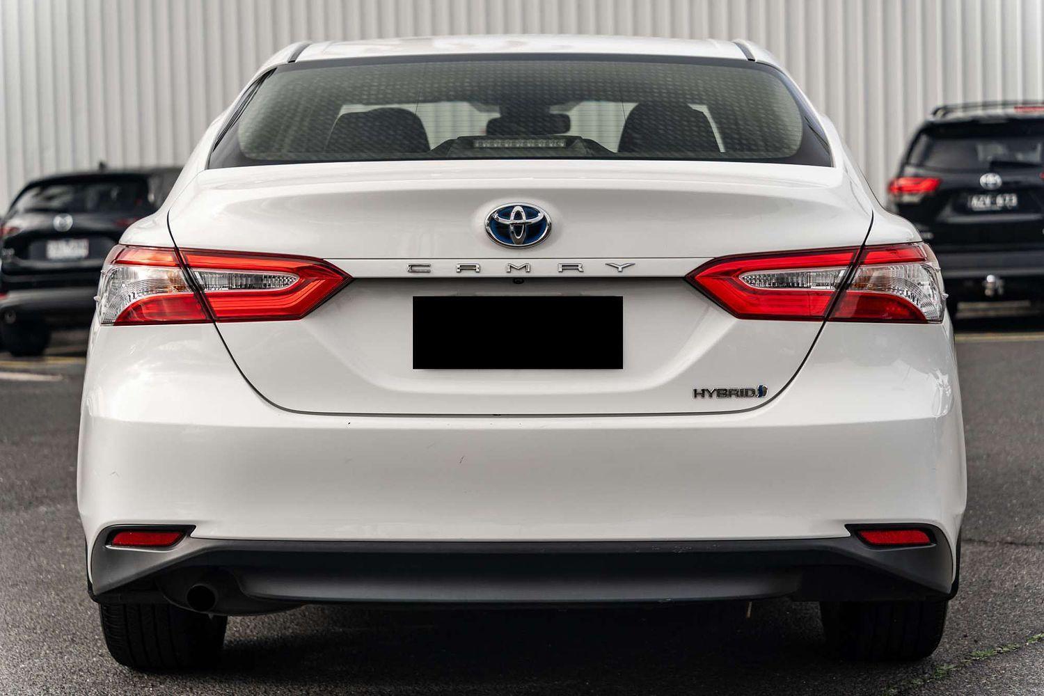 2019 Toyota Camry Ascent in White