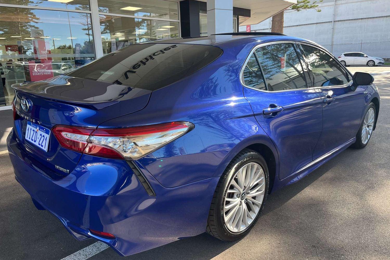 2019 Toyota Camry SL in Blue