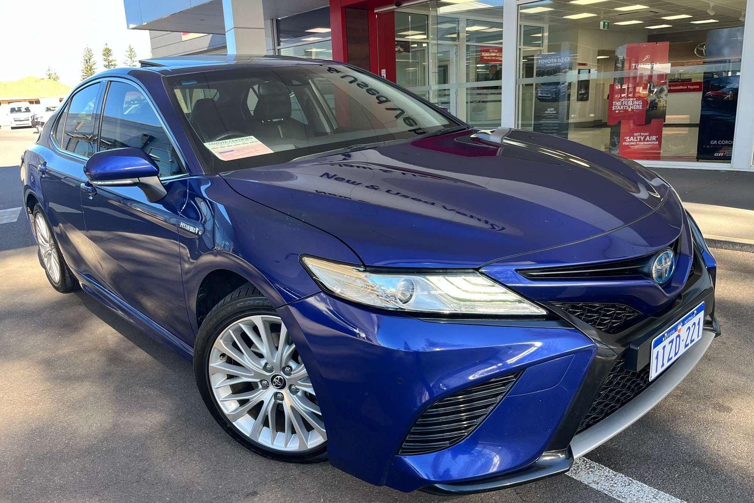 2019 Toyota Camry SL in Blue