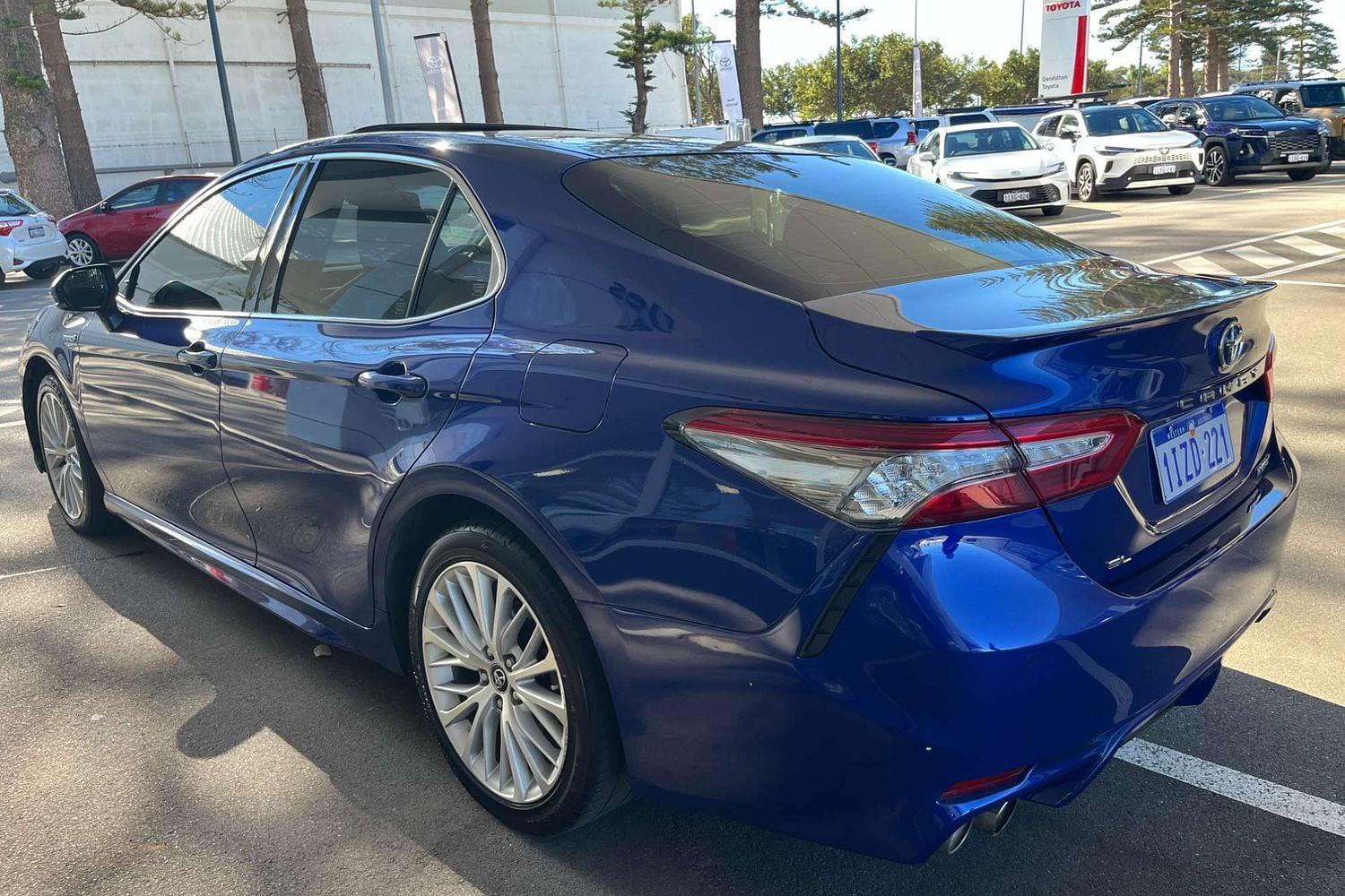2019 Toyota Camry SL in Blue
