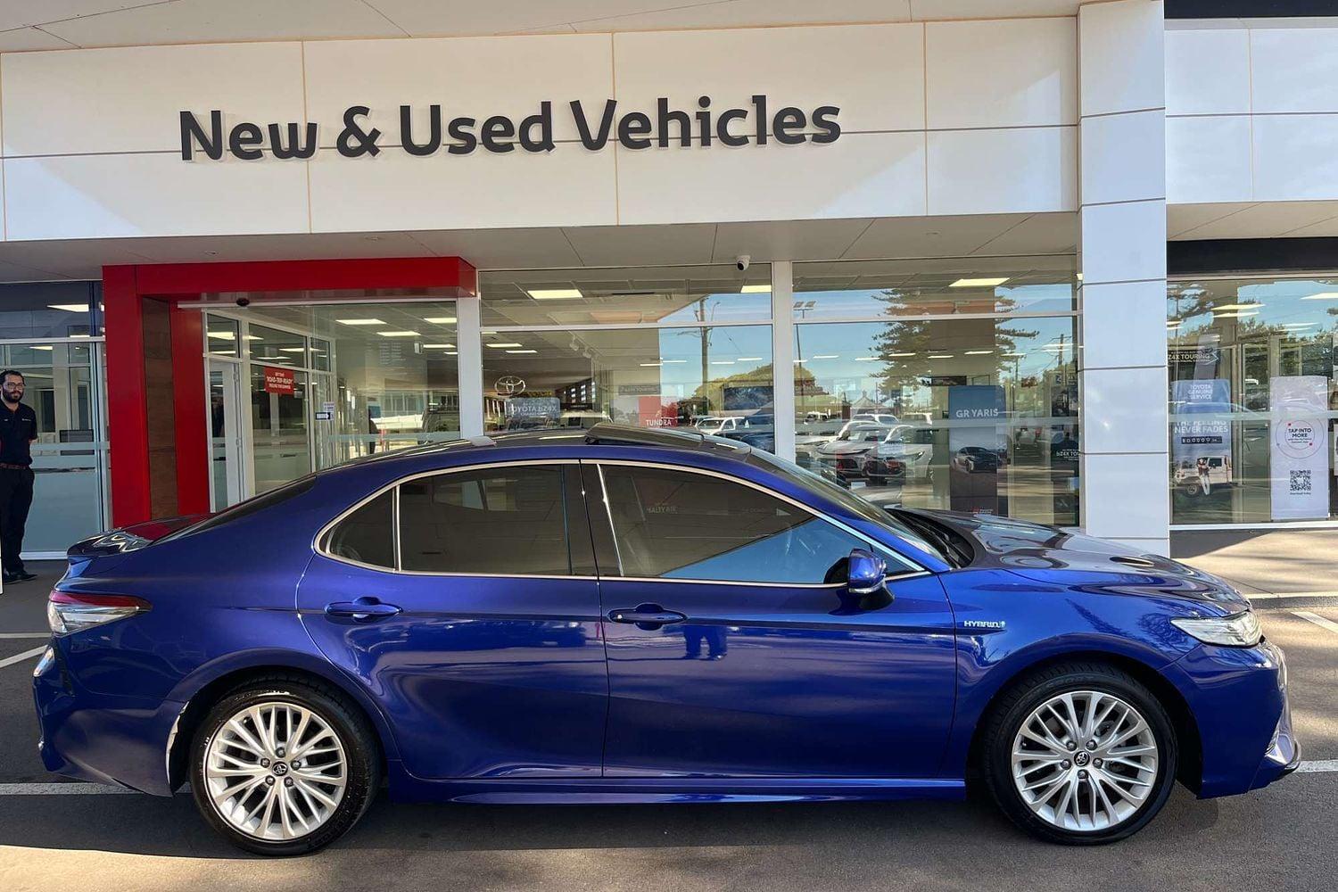 2019 Toyota Camry SL in Blue