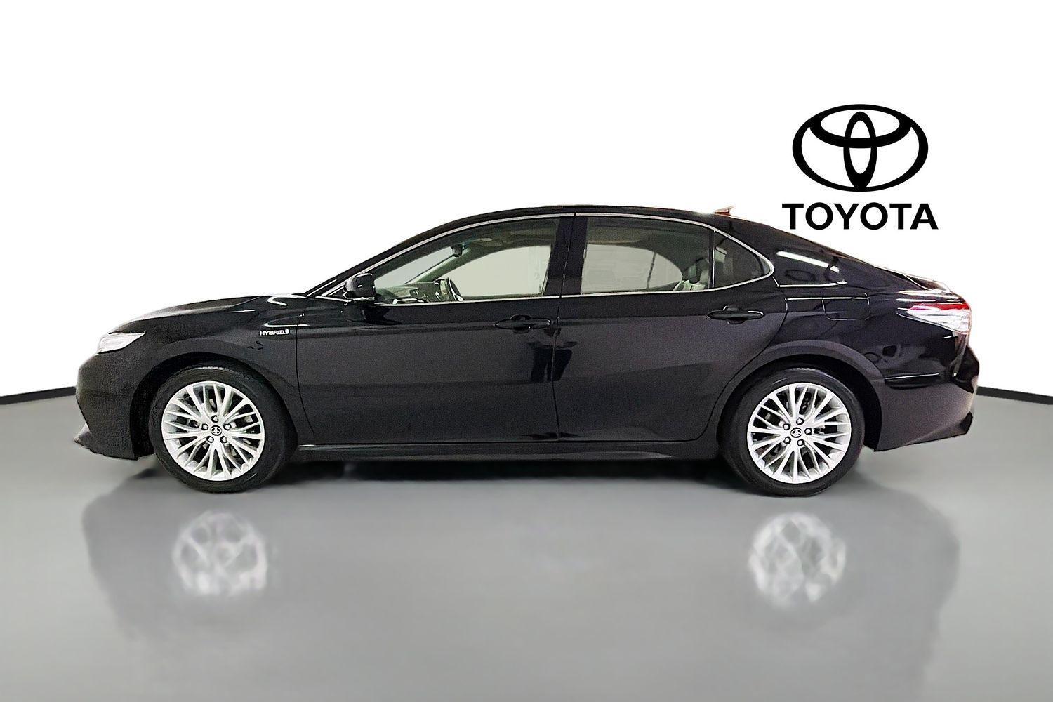2020 Toyota Camry SL in Black