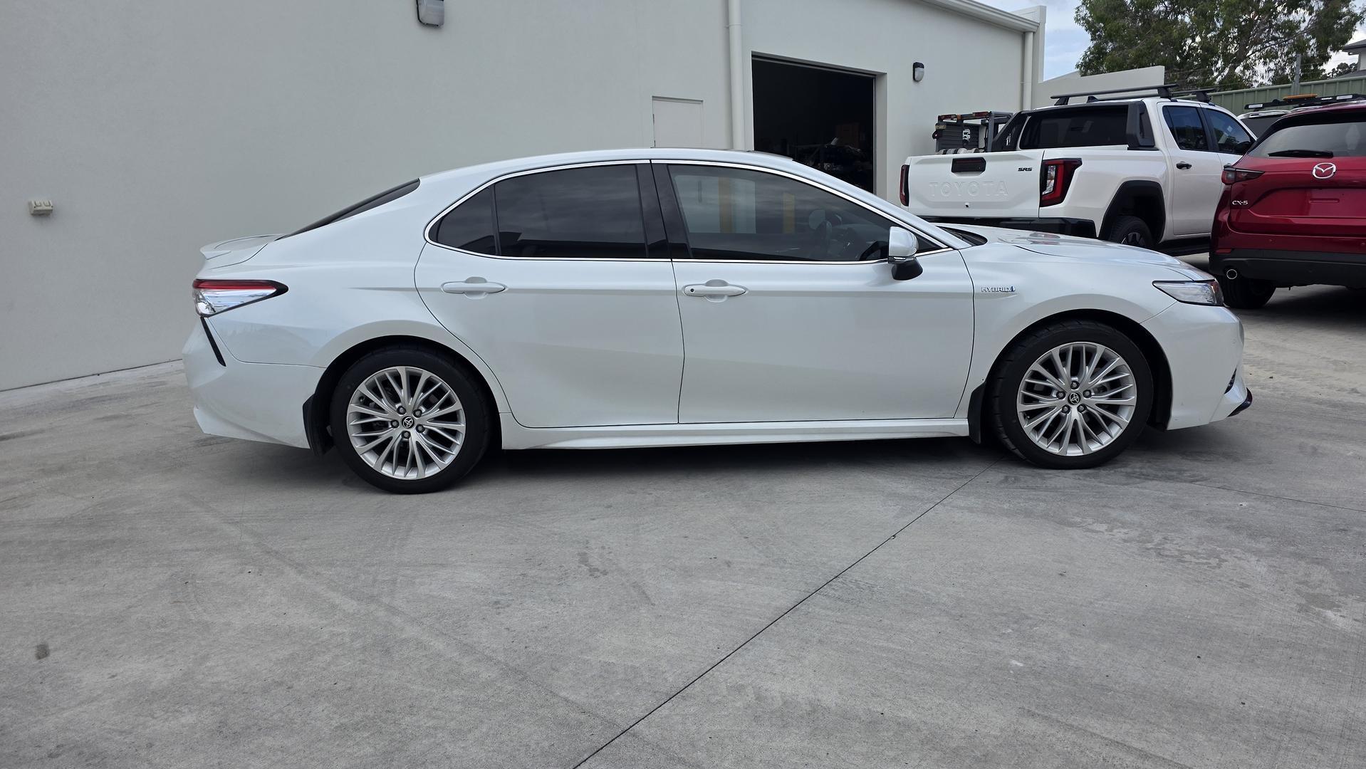 2020 Toyota Camry SL in White