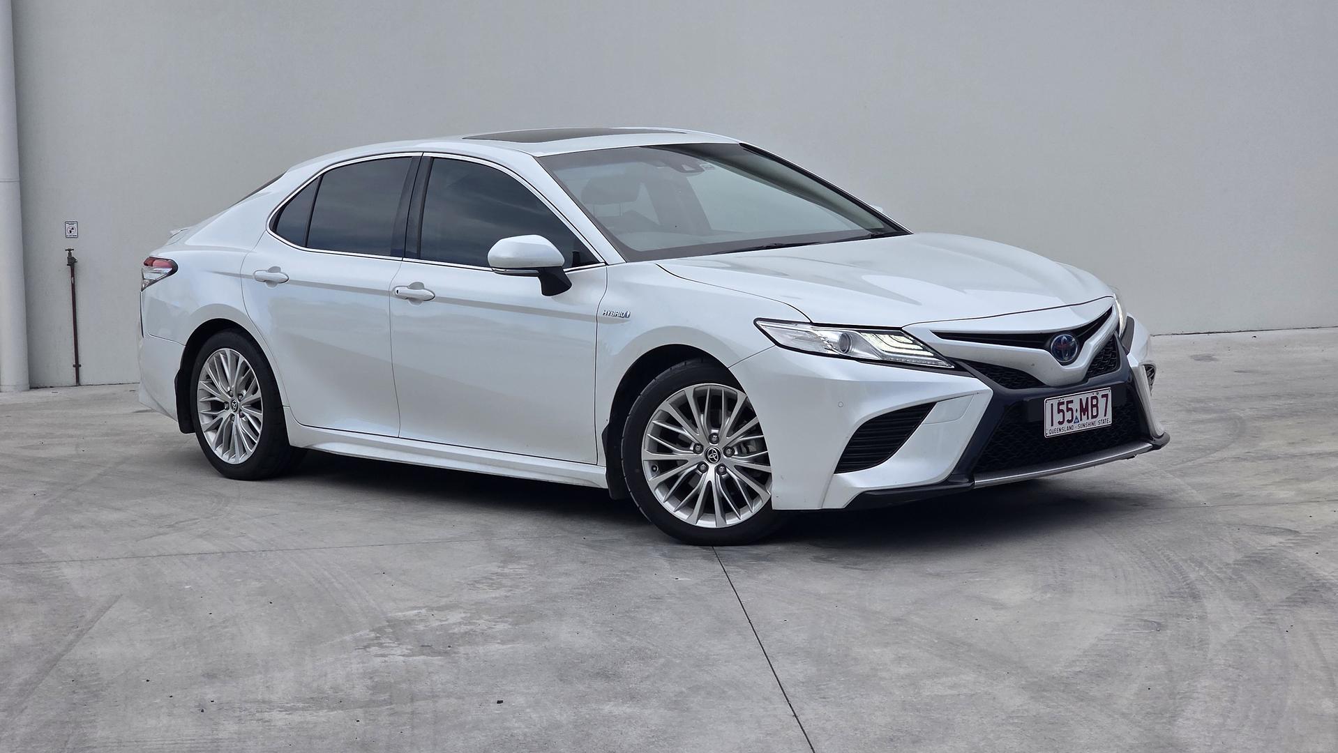 2020 Toyota Camry SL in White
