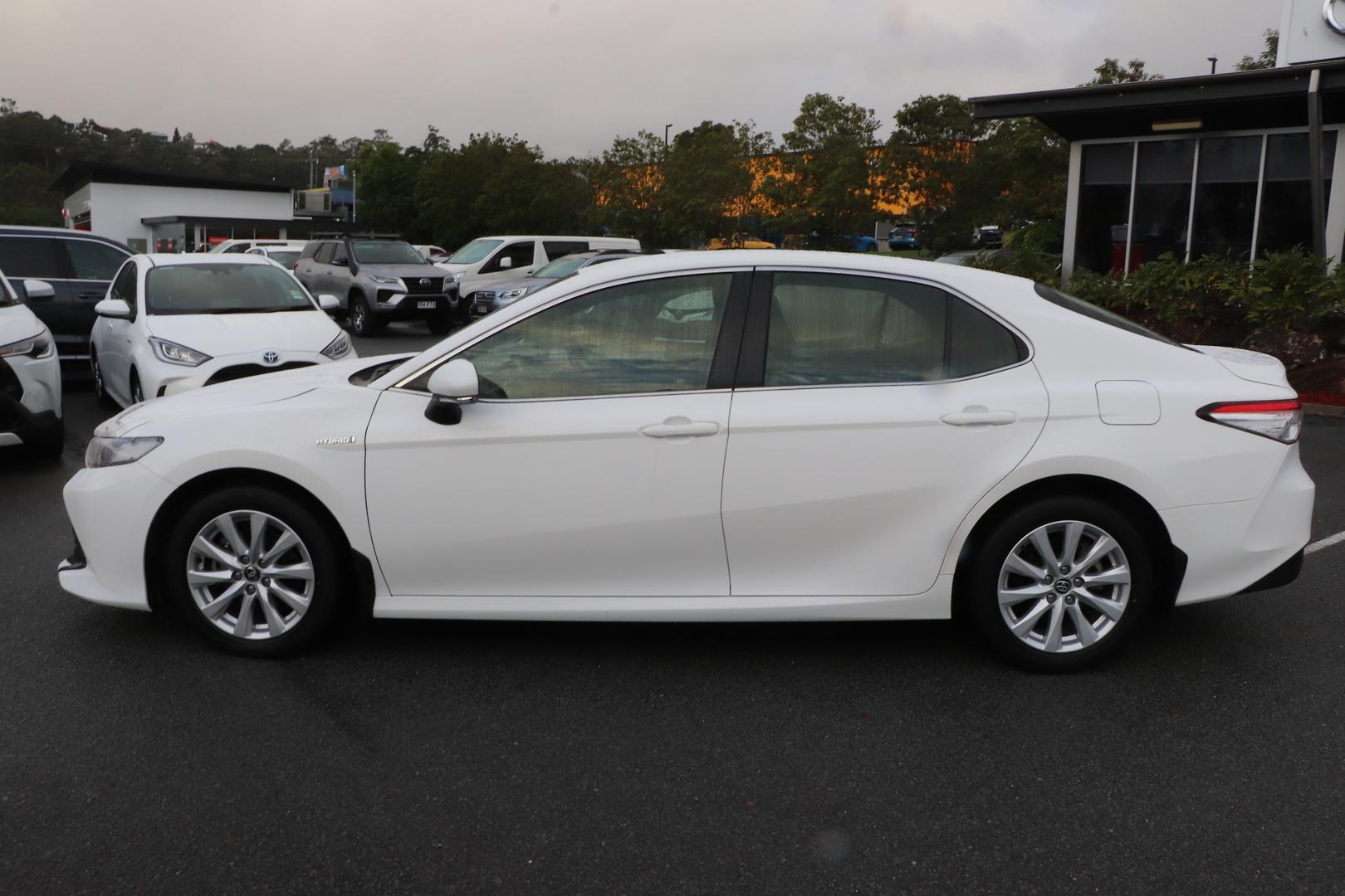 2020 Toyota Camry Ascent in White