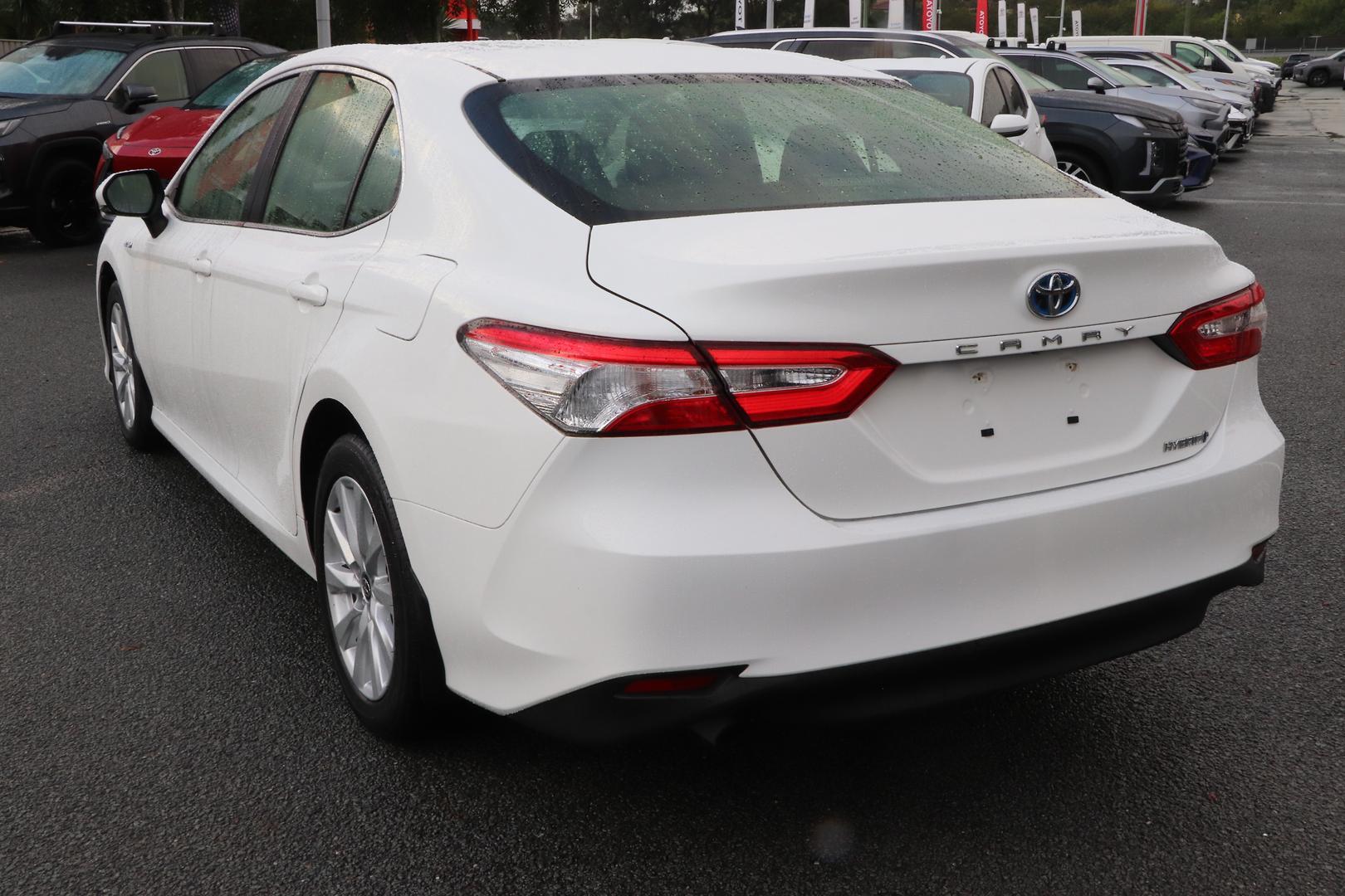 2020 Toyota Camry Ascent in White