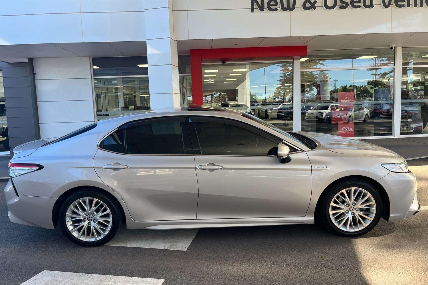 2020 Toyota Camry SL in Beige