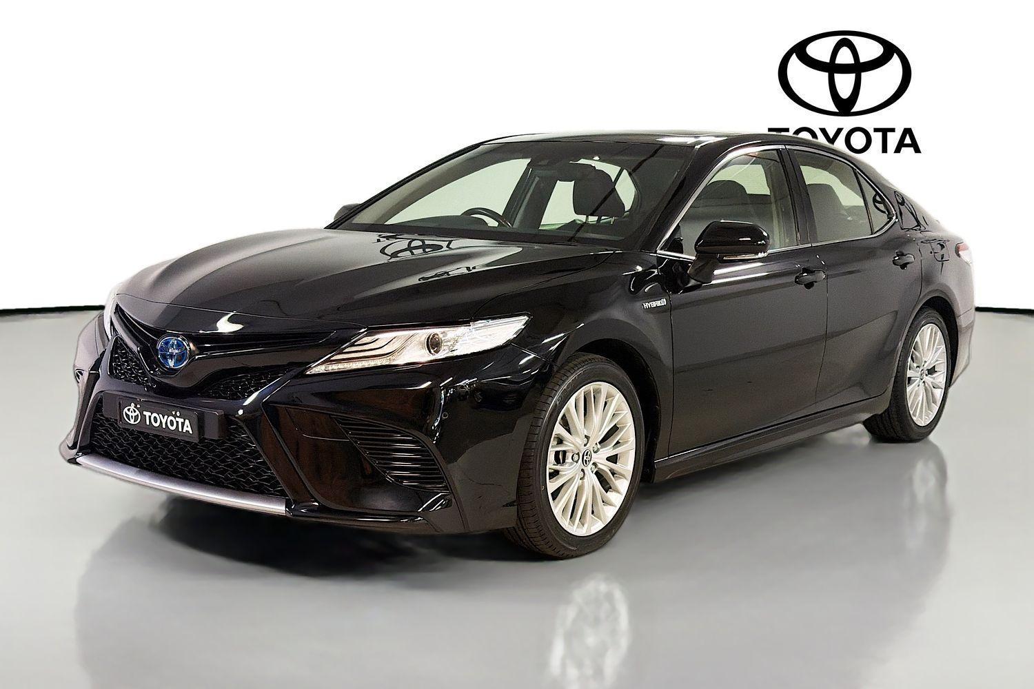 2020 Toyota Camry SL in Black