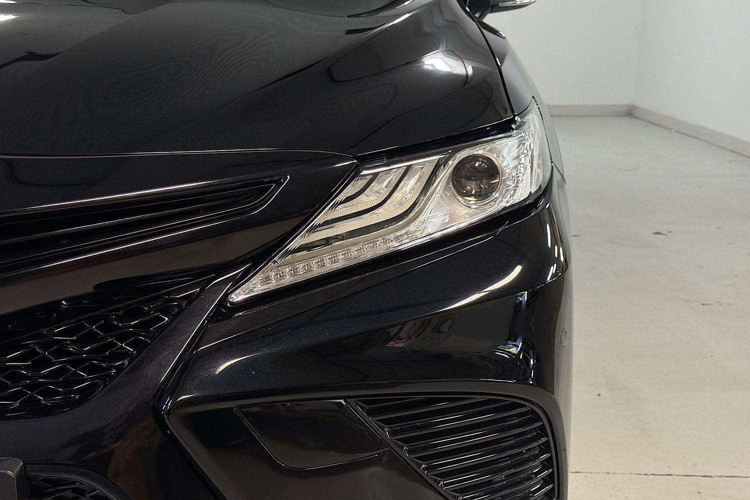 2020 Toyota Camry SL in Black