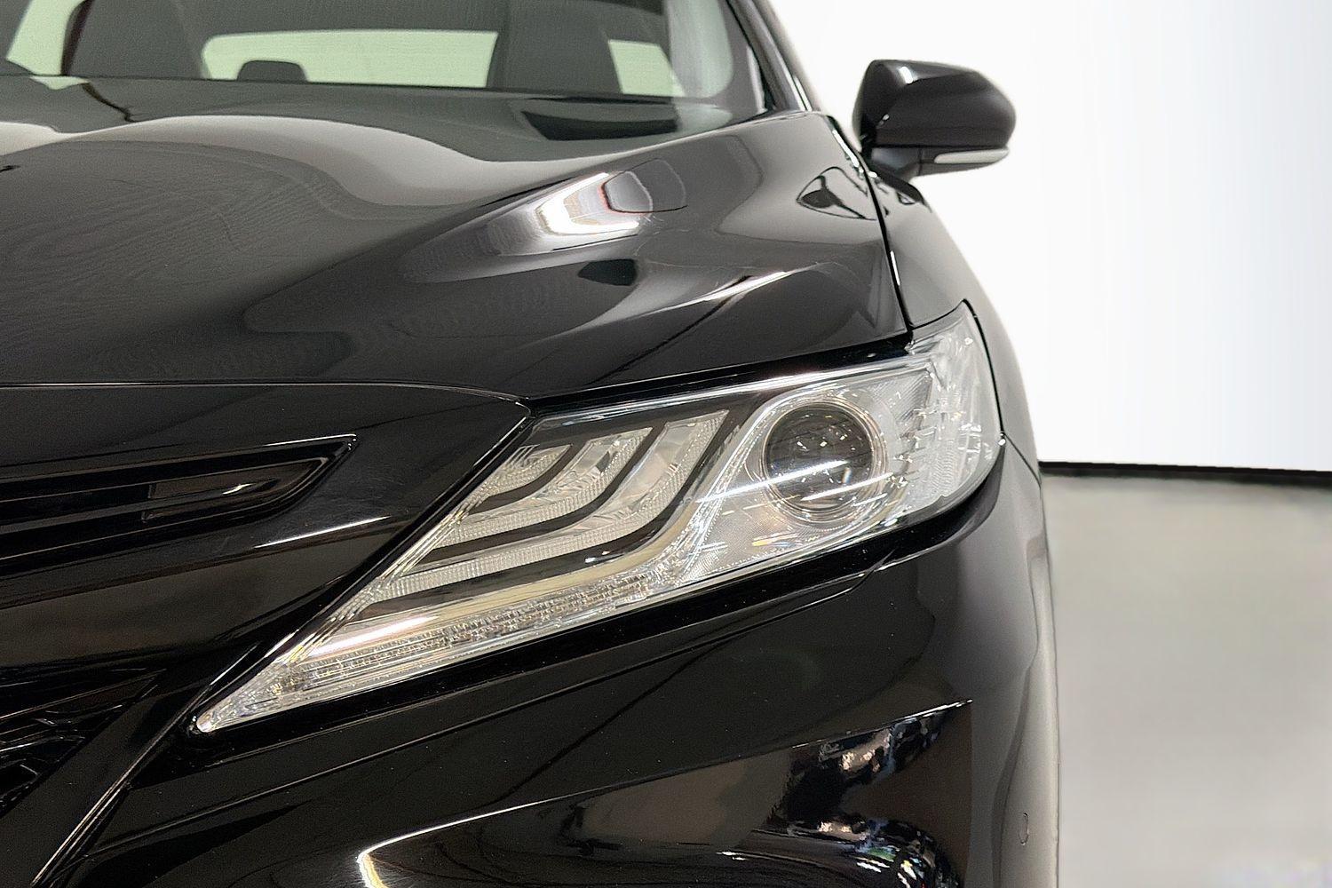2020 Toyota Camry SL in Black