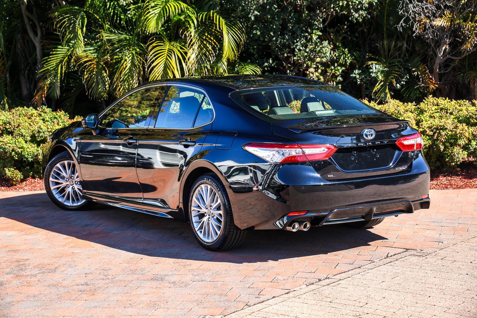 2020 Toyota Camry SL in Black