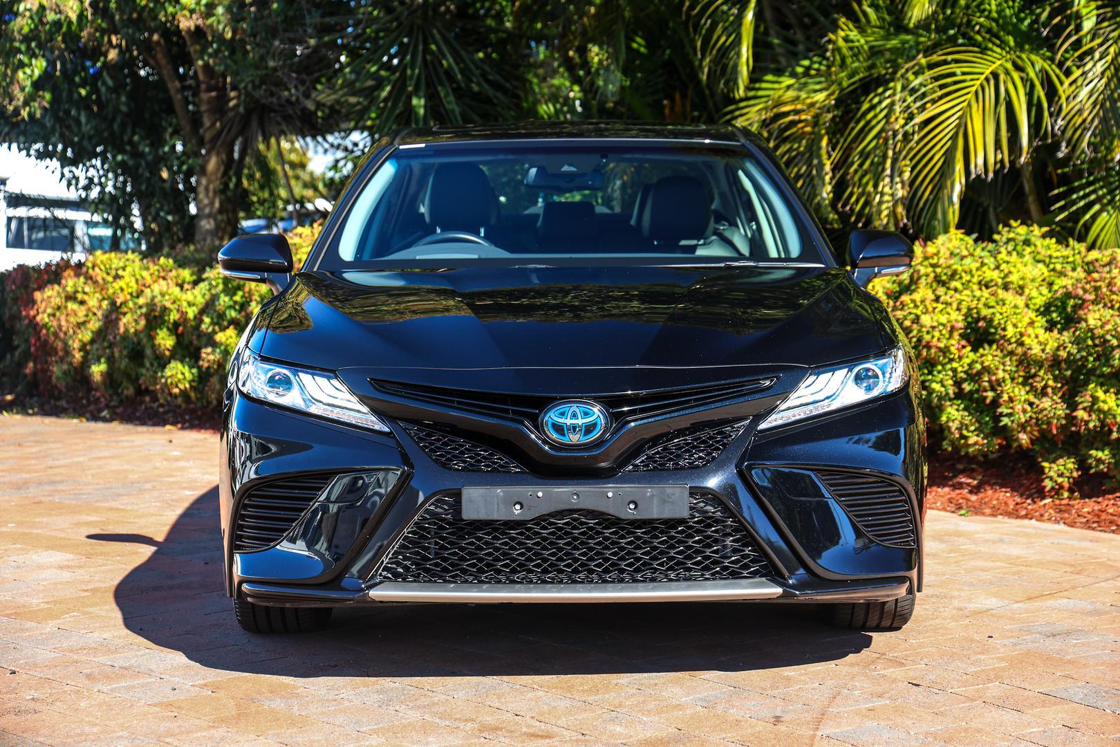 2020 Toyota Camry SL in Black