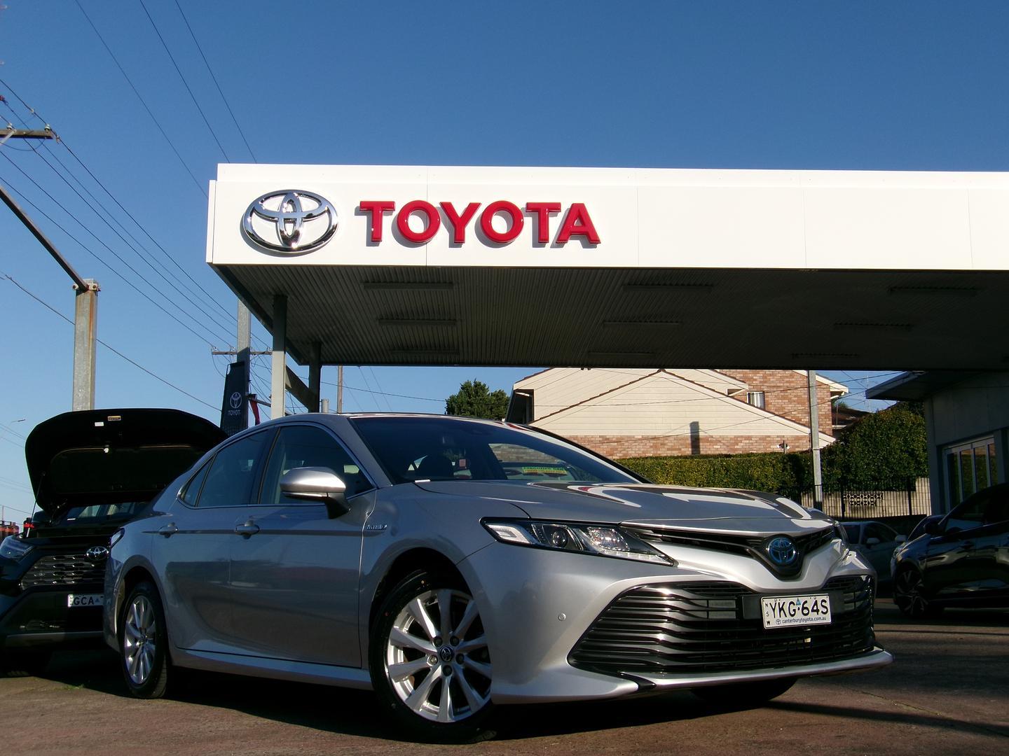 2020 Toyota Camry Ascent in Silver