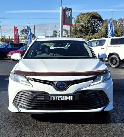 2019 Toyota Camry Ascent Sport in White