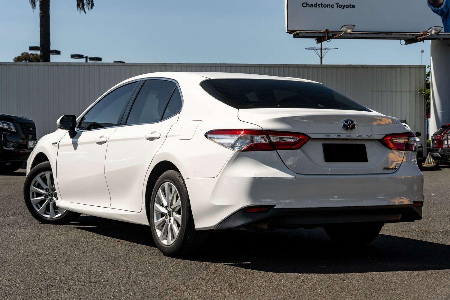 2019 Toyota Camry Ascent in White