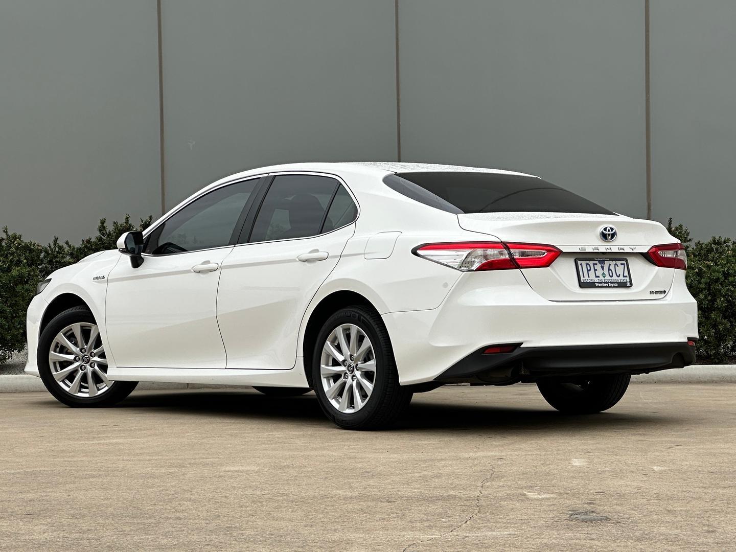 2019 Toyota Camry Ascent in White