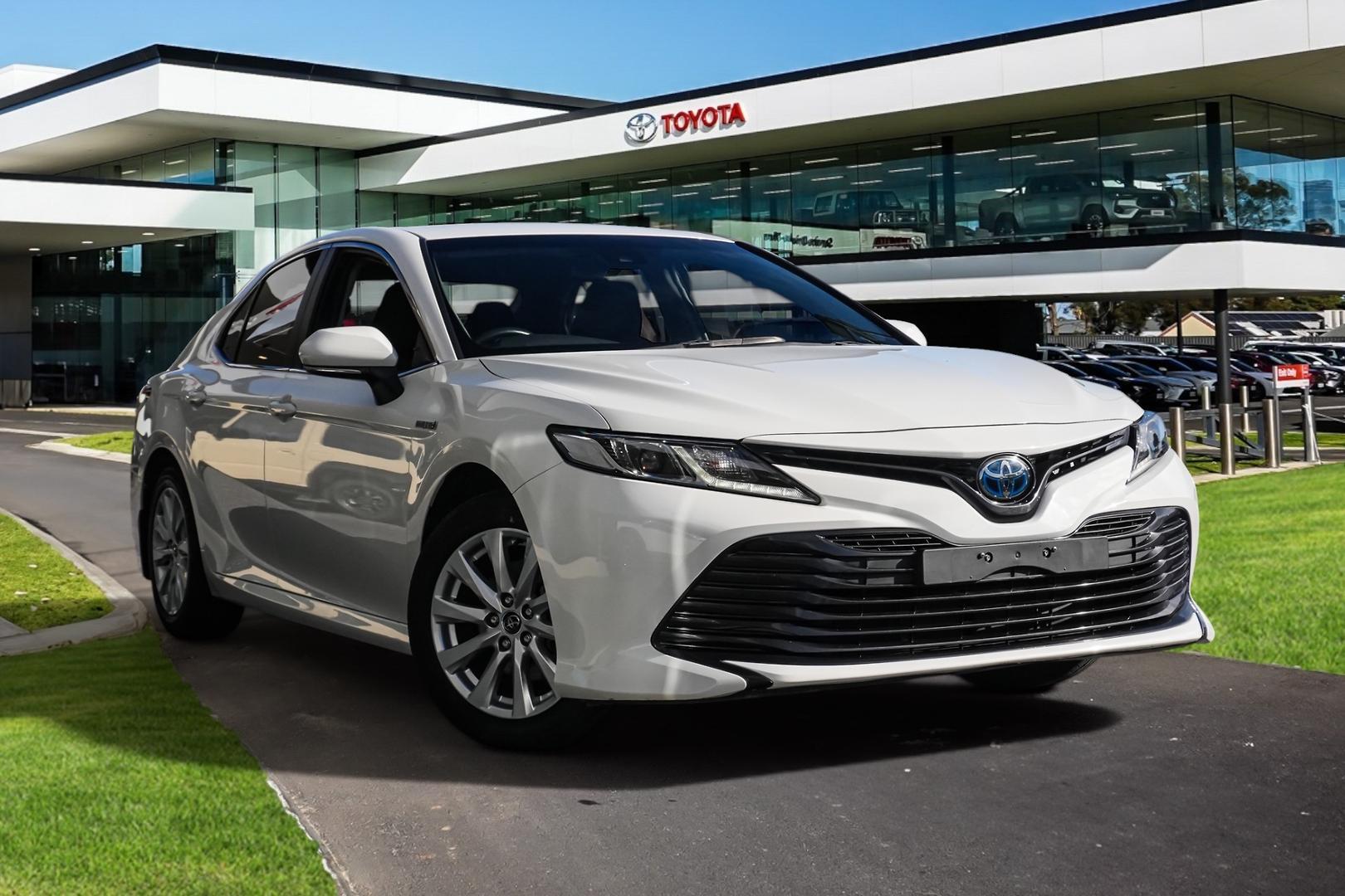 2019 Toyota Camry Ascent in White