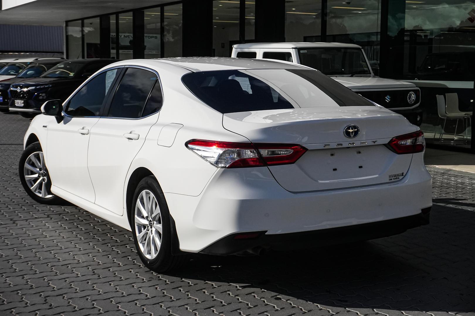 2019 Toyota Camry Ascent in White