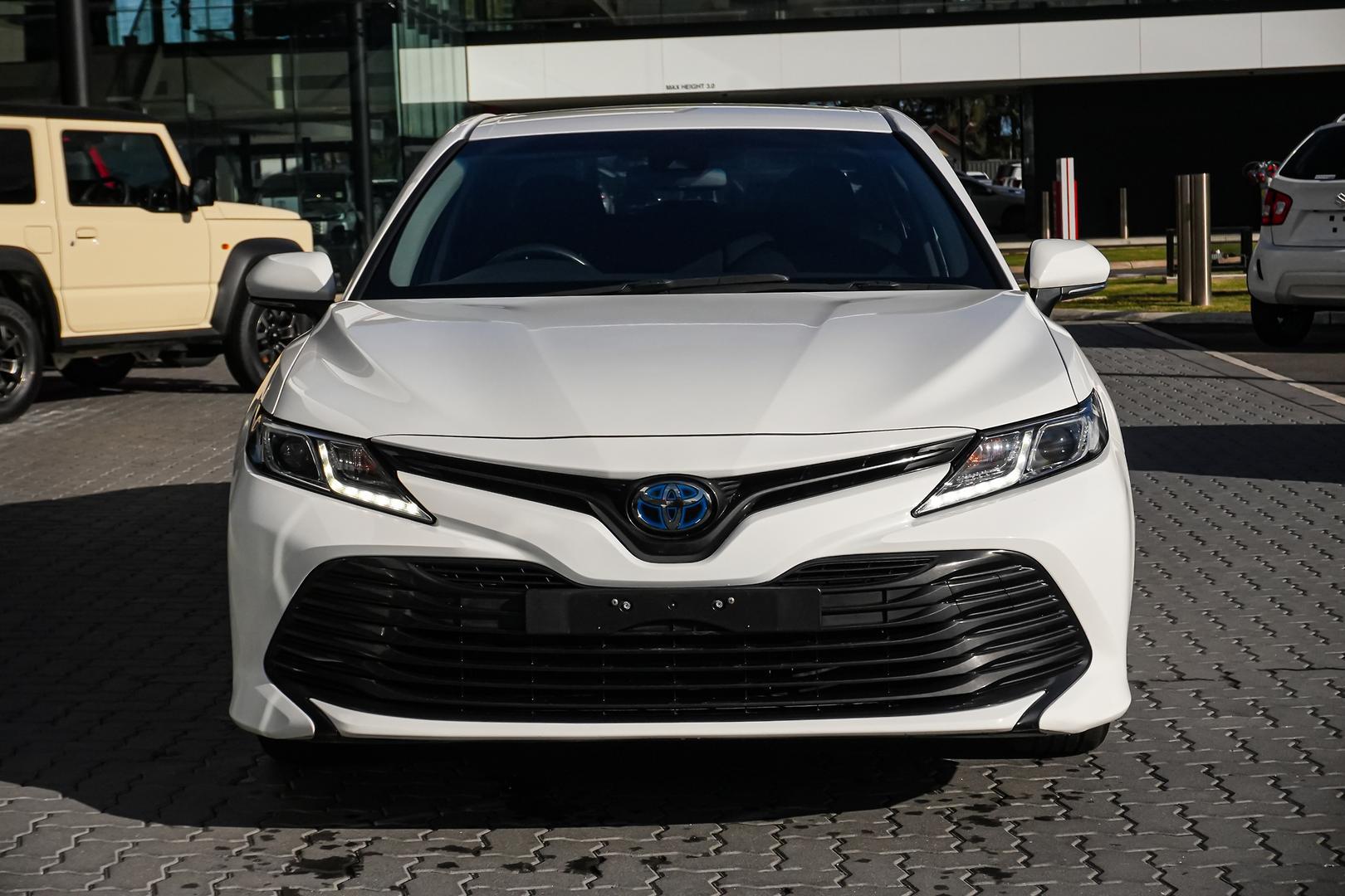 2019 Toyota Camry Ascent in White