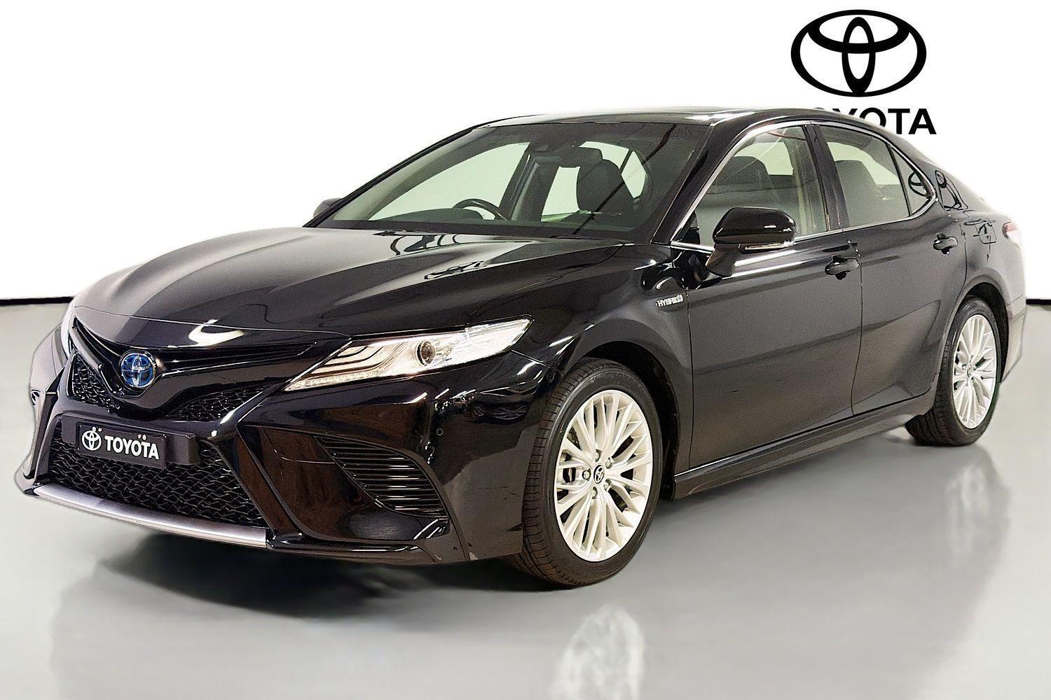 2020 Toyota Camry SL in Black