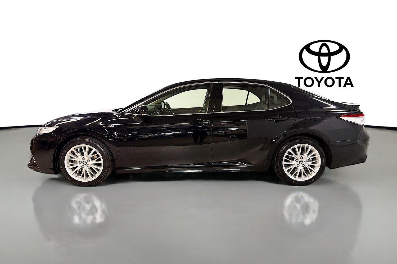 2020 Toyota Camry SL in Black