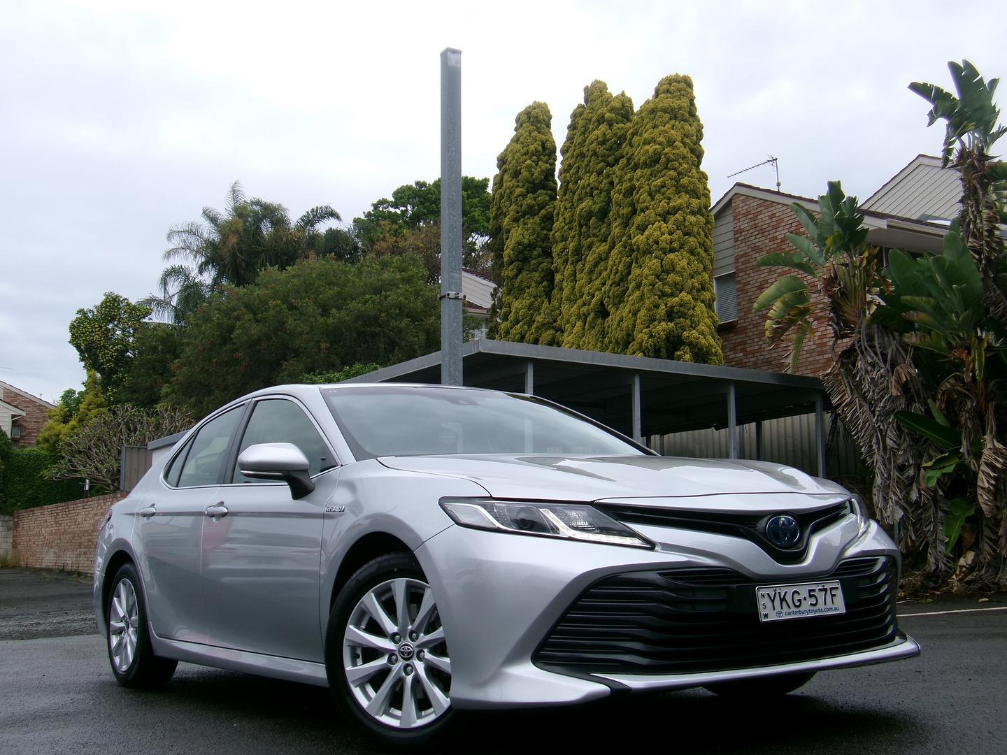2020 Toyota Camry Ascent in Silver