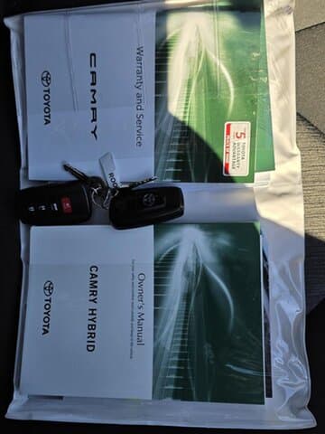 2020 Toyota Camry Ascent Sport in White