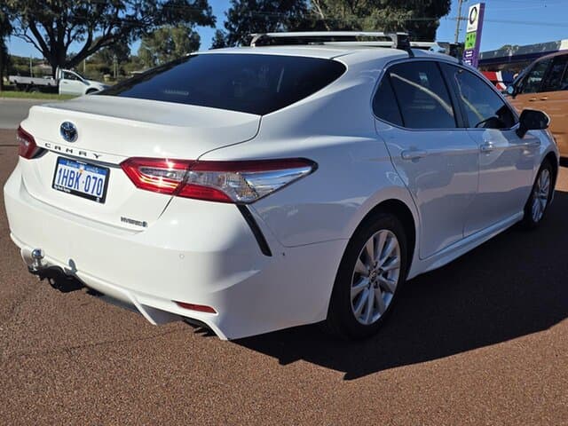 2020 Toyota Camry Ascent Sport in White