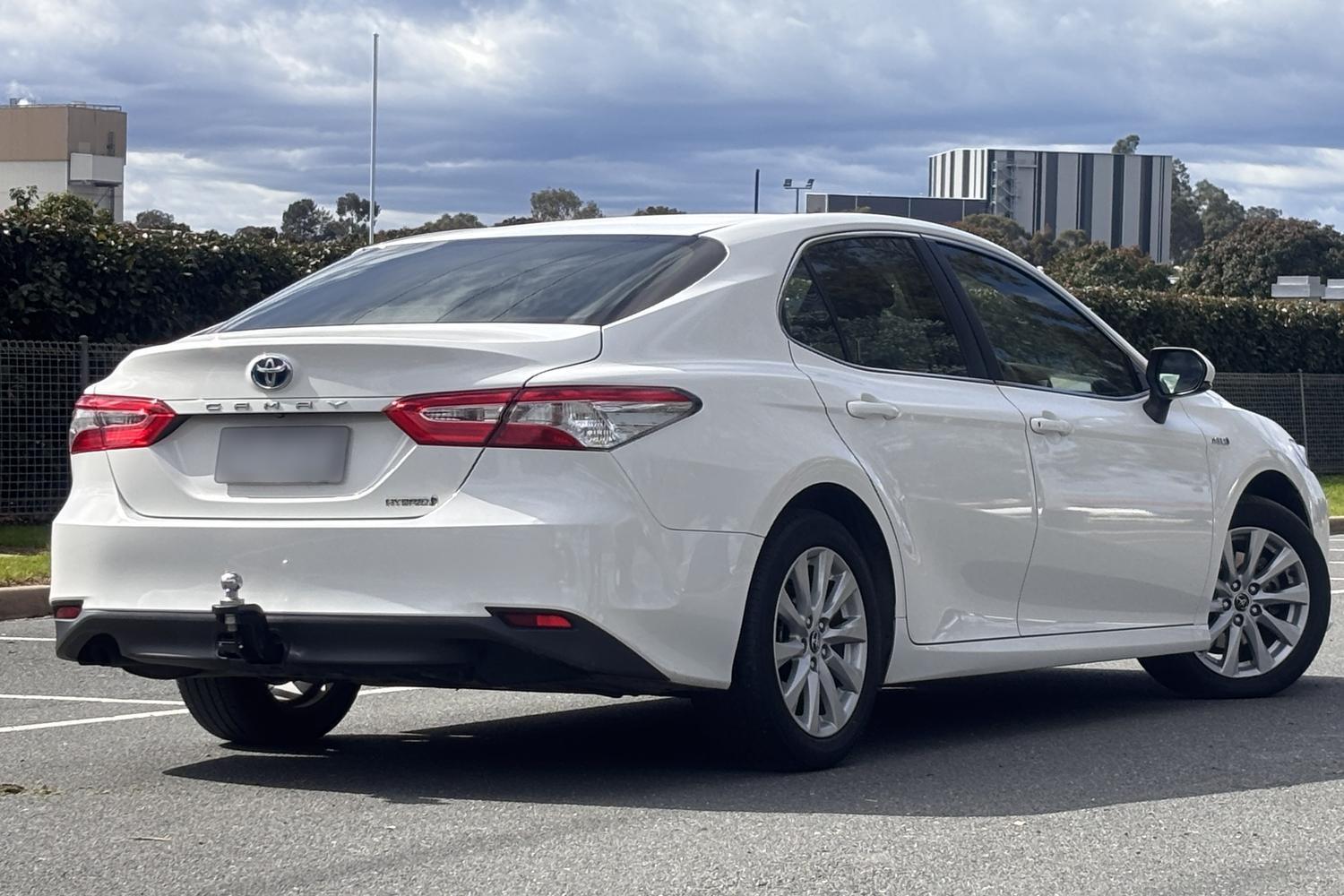 2019 Toyota Camry Ascent in White